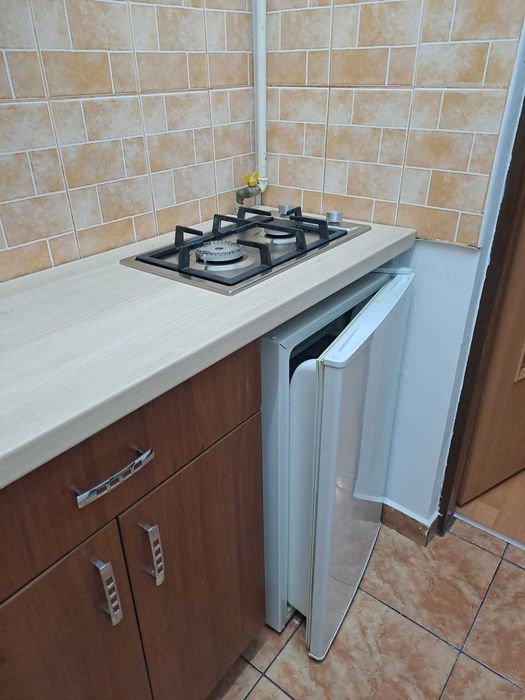 Închiriez garsonieră pe str T Mihaly  31-35 zona FSEGA