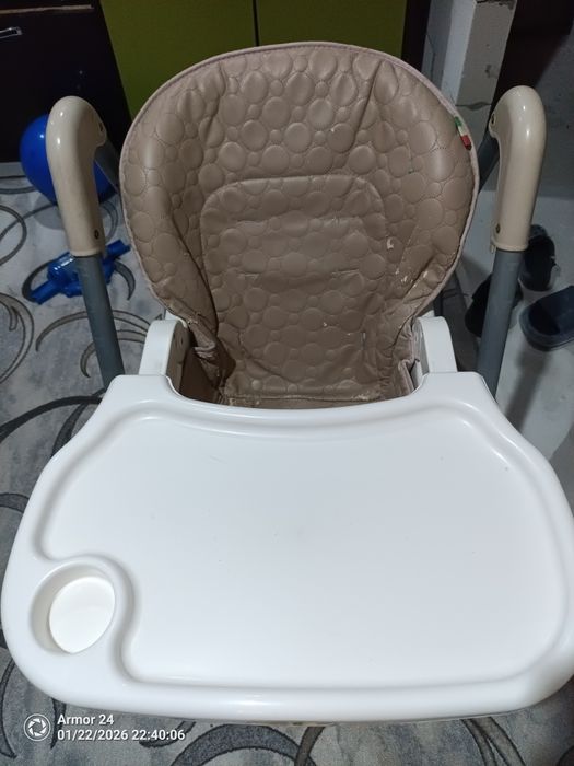 Продаётся децкий стул.