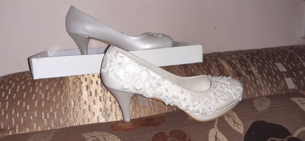 Женские туфли   .