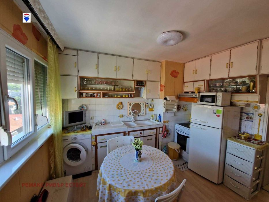 Дава се под наем Двустаен апартамент в Русе, Родина 2 - 65 кв.м за 255 € - Снимка #5