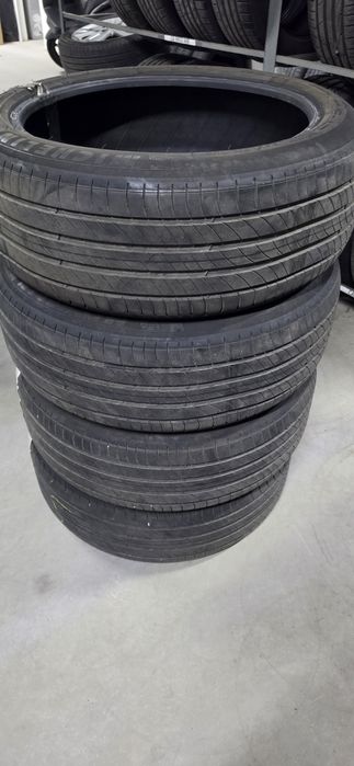 235/40/20 Michelin Primacy 4