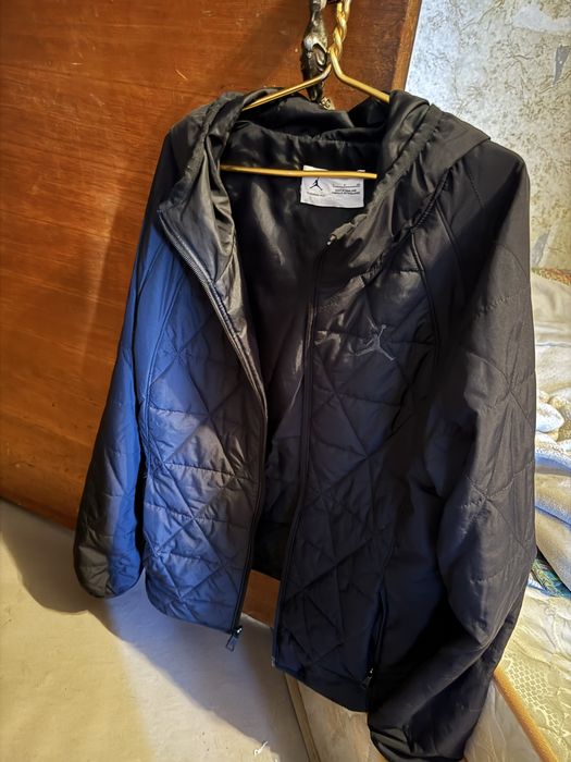 Продам куртку джордан