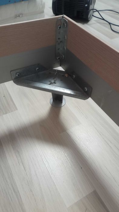 Vând pat 180/200 pret negociabil