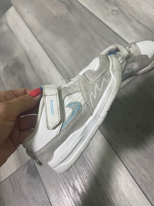 Nike Jordan unisex детски размер еu 25