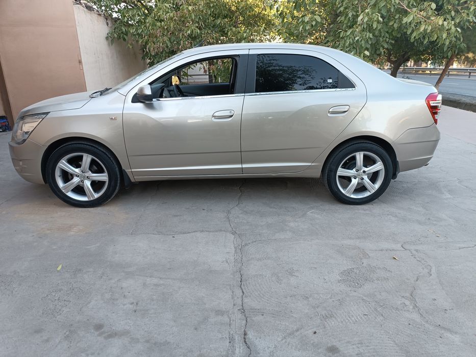 Kobalt Diska Balon Leksus dizayn  215 55 R17 Holati yaxshi