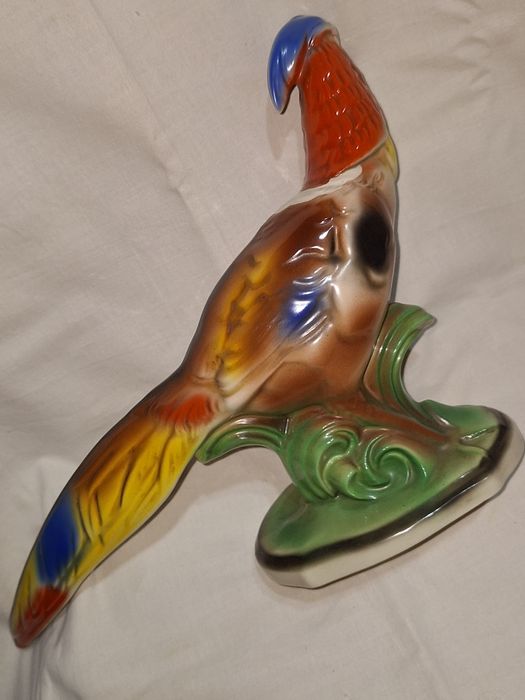 Стара порцеланова фигура папагал