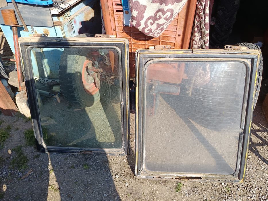 Странични прозорци ЮМЗ