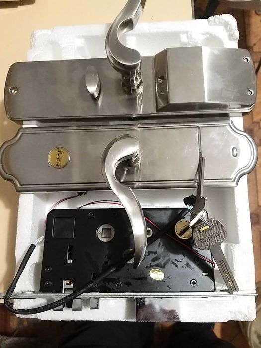 замок кодовый дверной