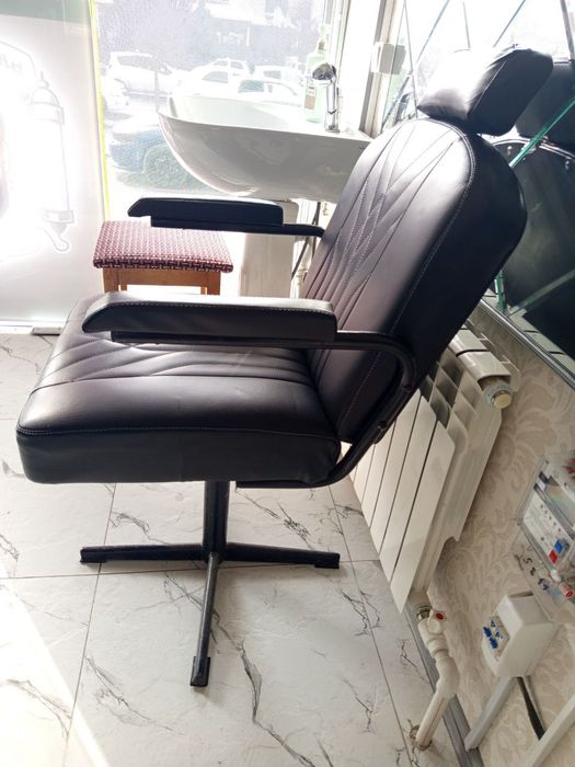 Кресло парекмахерская мужской