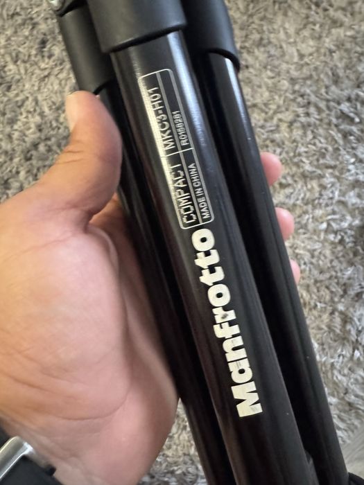 Trepied profesional manfrotto