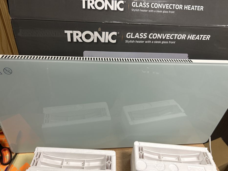 Стъклен конвектор Tronic