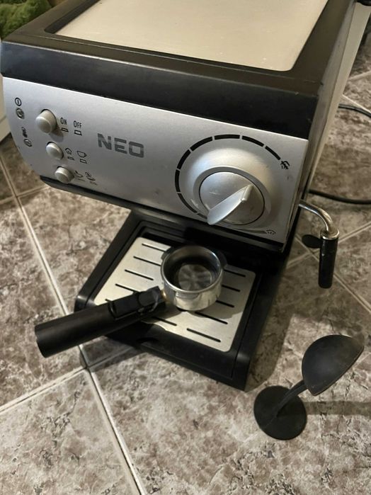 Кафемашина NEO ES-188 Мощност 1050W, 15 bar