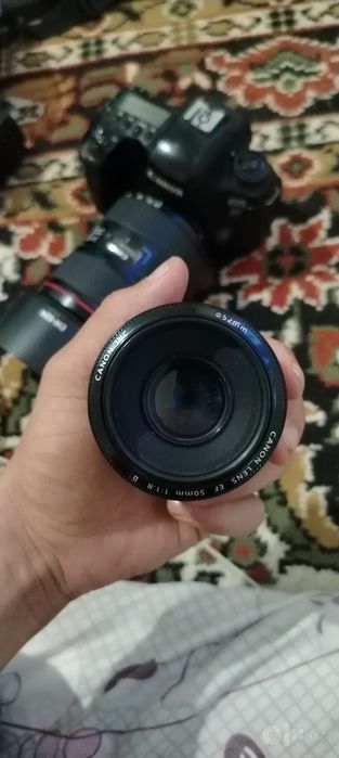 Canon 6d mark ii + 24 105 2 f4l+50 1.8 mm