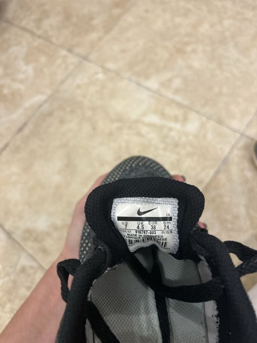 Дамски маратонки Nike