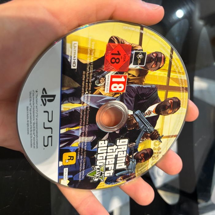 Playstation 5 disk-GTA V, Mortal kombat ultimate, fifa 24