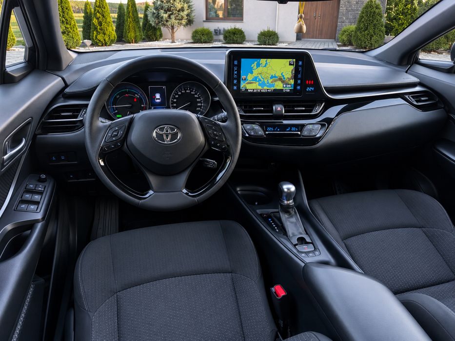 TOYOTA C-HR 2018 — imagine 3