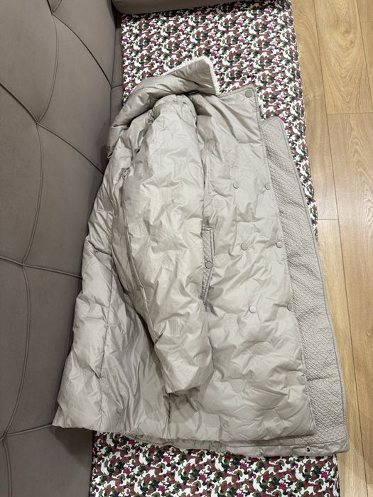 Продам куртку новую