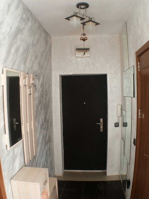Продава се двустаен апартамент в Сарафово - снимка 6