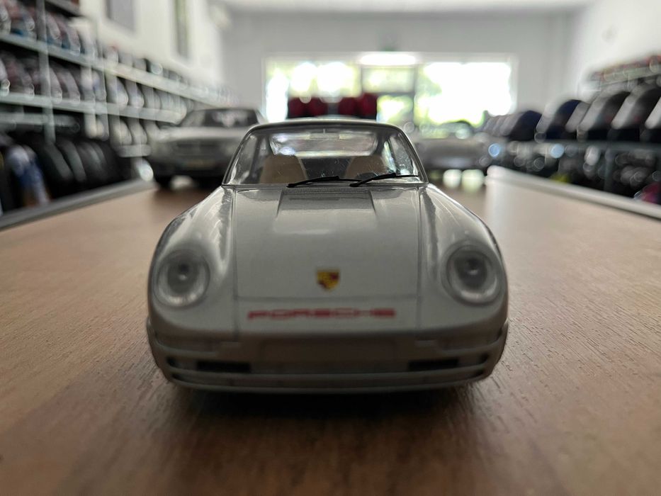 Метална колекционерска количкa BBURAGO  PORSCHE 959  мащаб 1:24