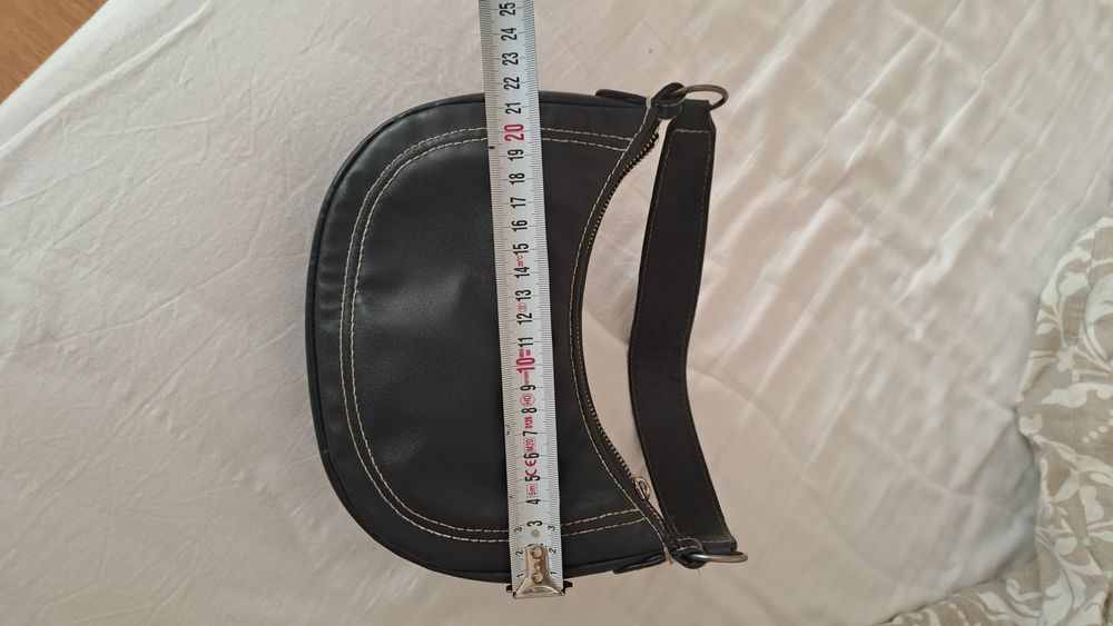 Чанта дамска черна