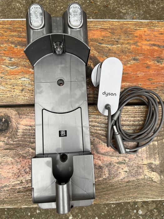 Зарядно за Dyson V6 V7 V8 и стойка за Dyson V6