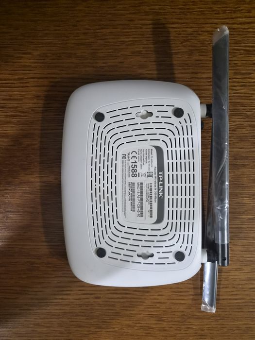 Router tp-link TL-WR841N