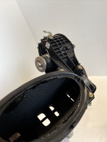Колектор за всмукателни газове 2.2 CDI за Mercedes W212 (2012) A6510900037