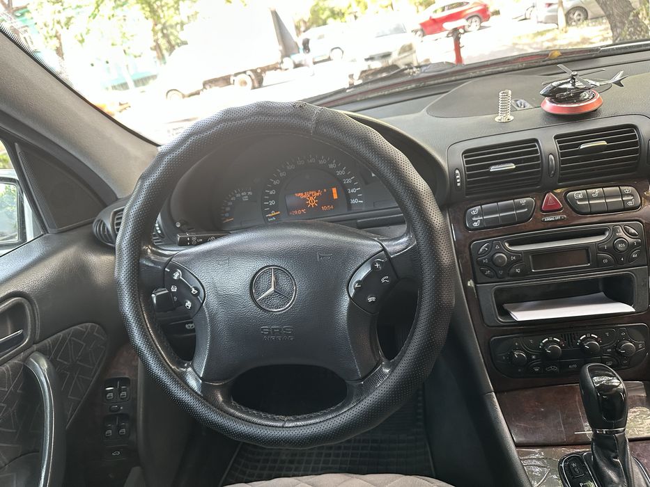 Mercedes benz w203