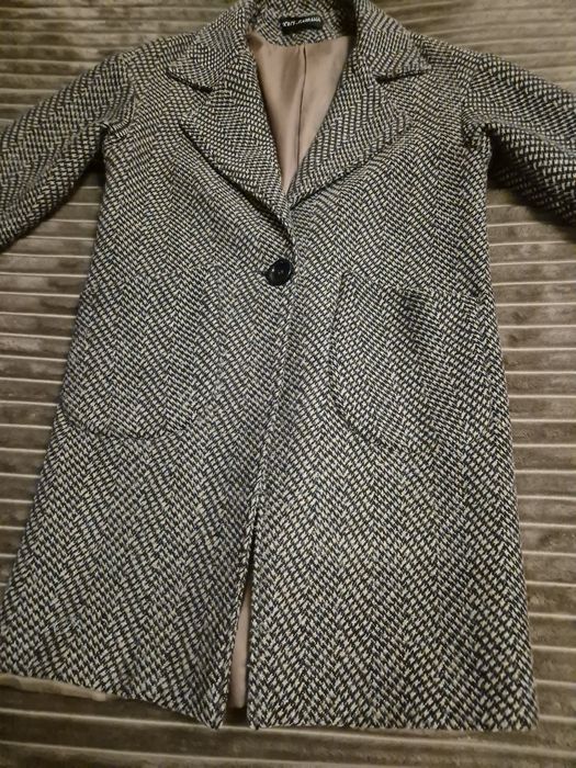 Продам молодежное пальто!