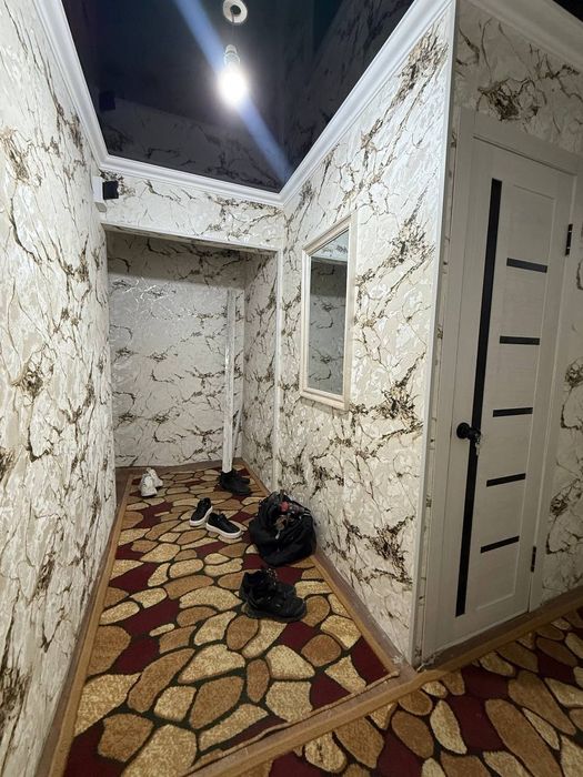 Чирчикда жойлашган 2хона срочно сотилвоти