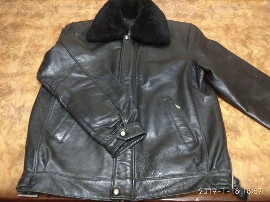Куртка кожаная б/у