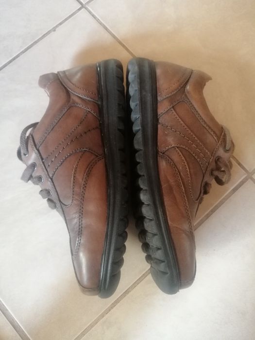 Обувки от естествена кожа