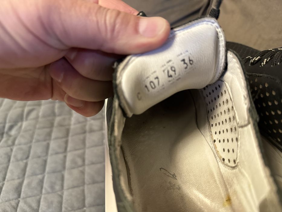 Кросовки кожаные, в отличном состоянии