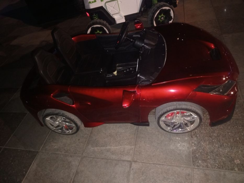 ferari f8 dapaoche sotiladi