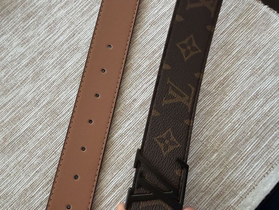 Curea Louis Vuitton maro