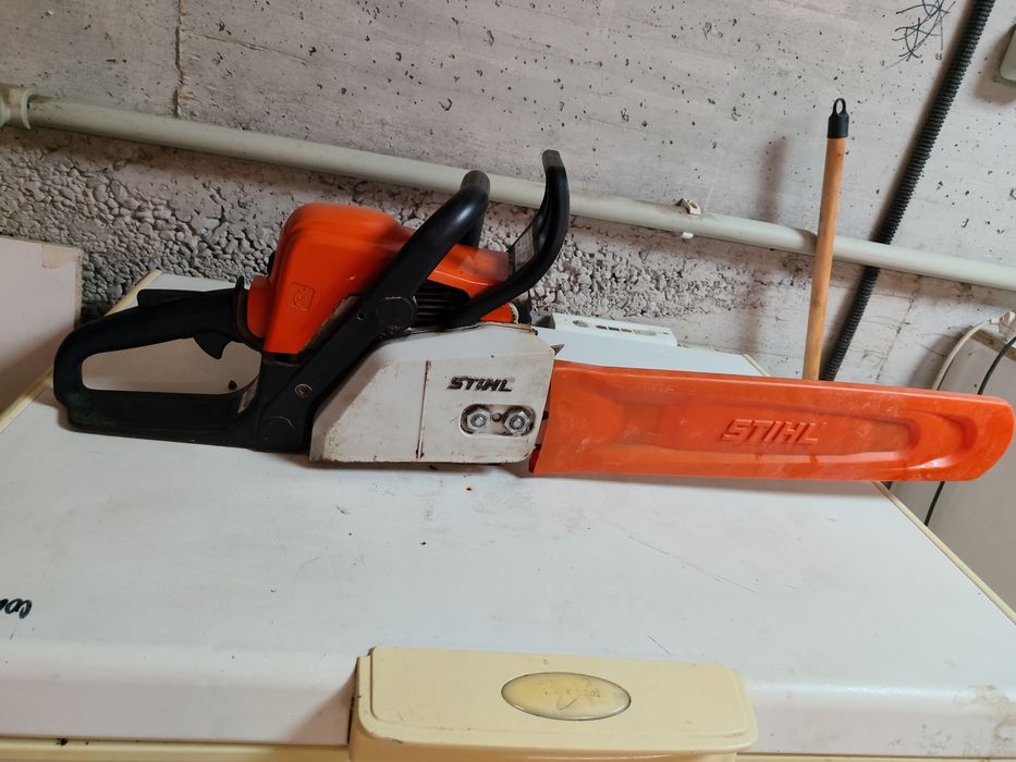 Vând drujba Stihl 170 MS