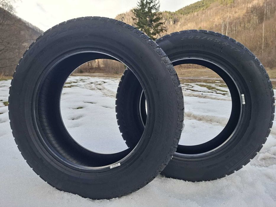 Anvelope de iarna 205/65 R17 96H Pirelli Sottozero Winter (2buc.)