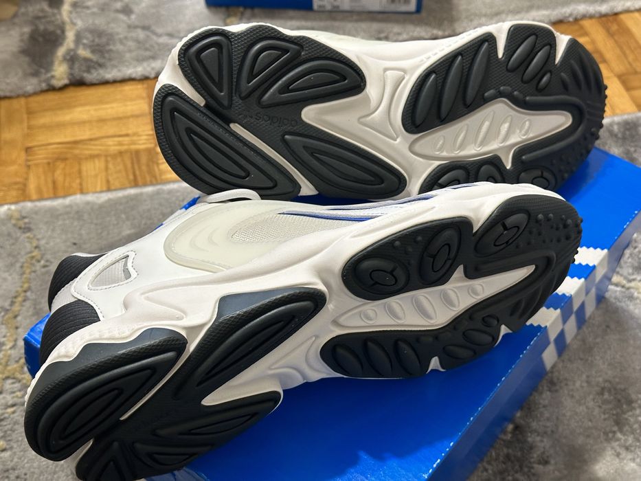 Adidas Oztral / noi / originali/ 42 2/3 si 43 1/3 / ozweego / nike