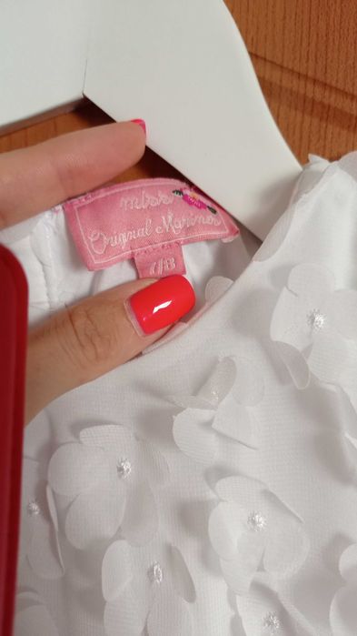 Маркови дрехи за момиче