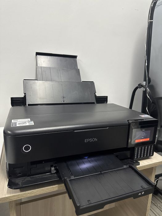 Продам принтер Epson EcoTank l8180