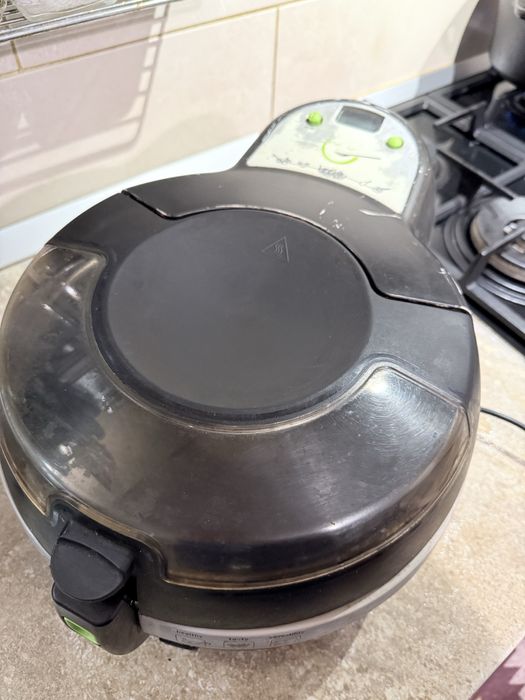 Vand friteuza tefal actifry