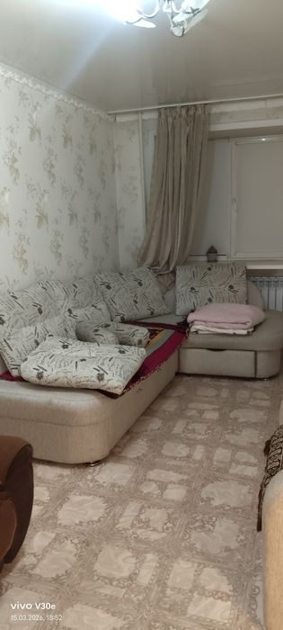 Сдаётся двух комнатная квартира .