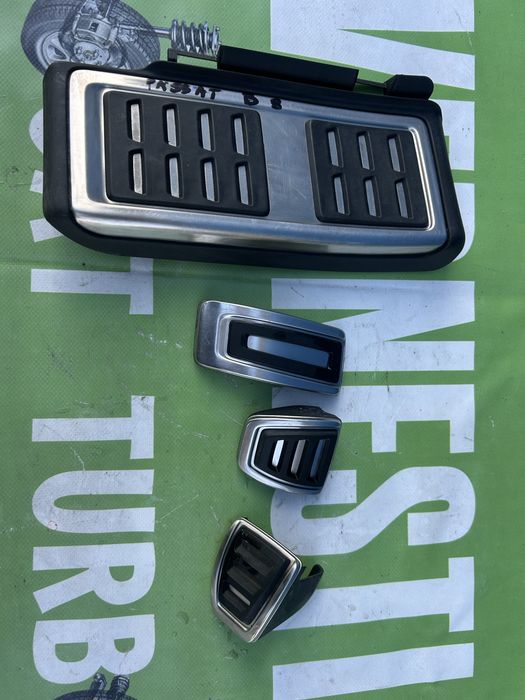Set pedale Volkswagen Passat B8 pentru cutie manuală