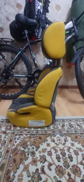 Продам срочно автокресло