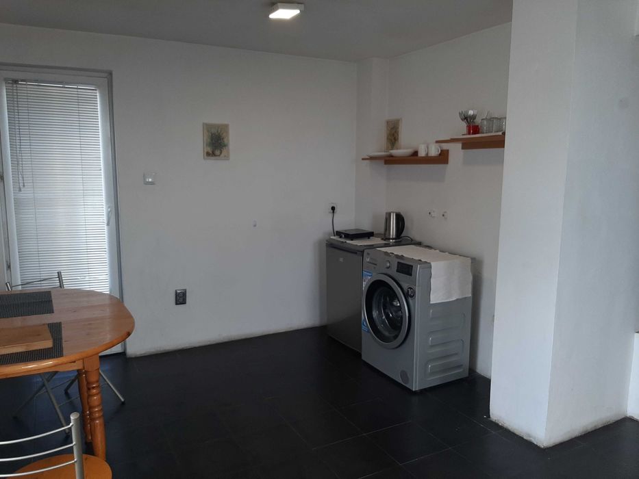 Дава се под наем Ателие в София, Надежда 3 - 65 кв.м за 331.5 € - Снимка #1