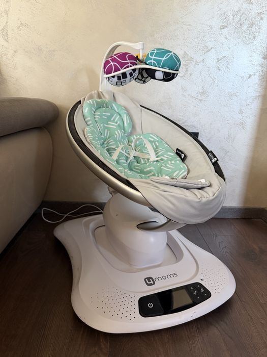 Продавам 4moms MamaRoo