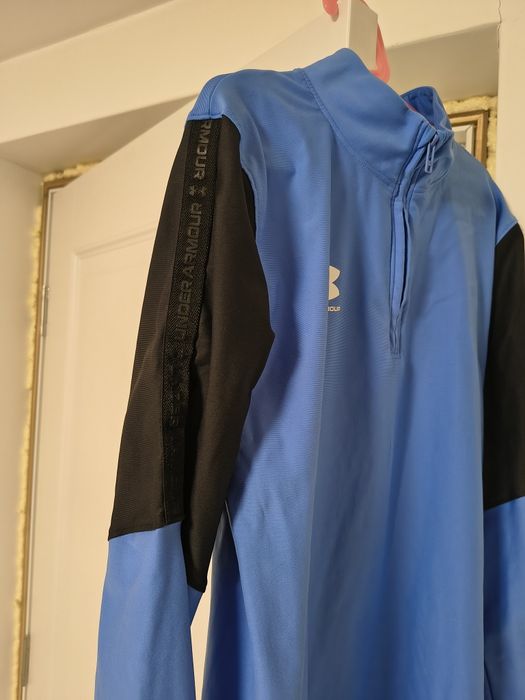 Bluza under armour mărimea S in stare foarte buna