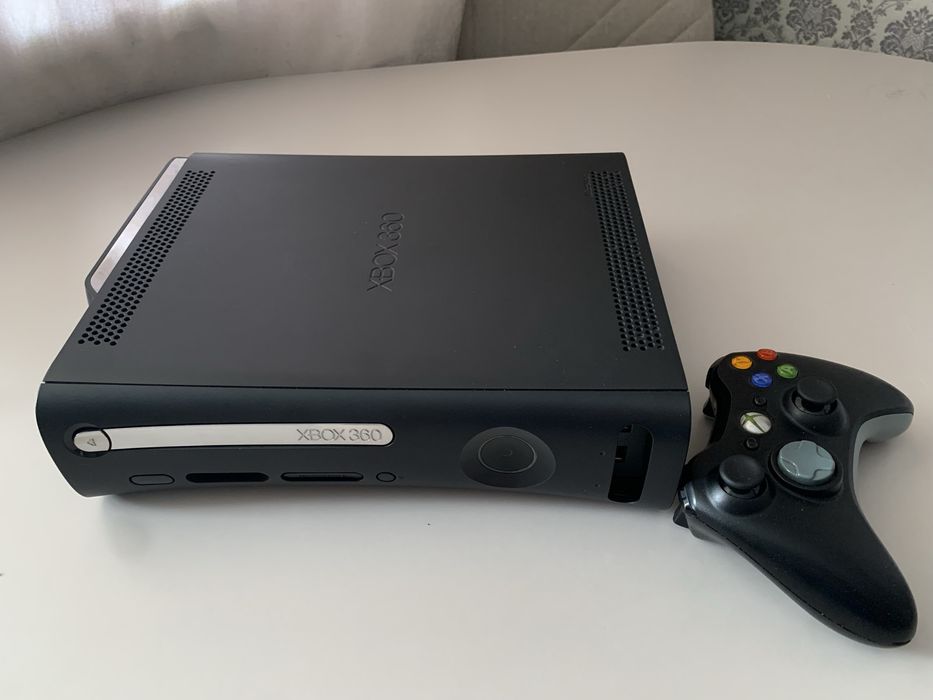 Продам Xbox 360 прошитая