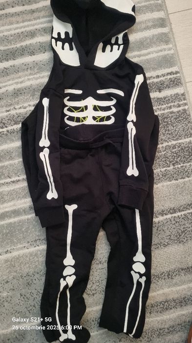 Set costum pentru copii