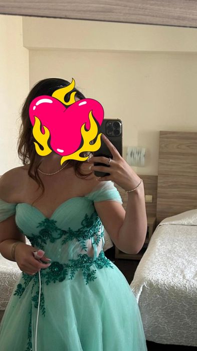 Бална много запазена рокля